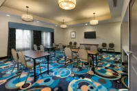 La Quinta Inn & Suites by Wyndham Clinton Historic Route 66 Hotels in Clinton