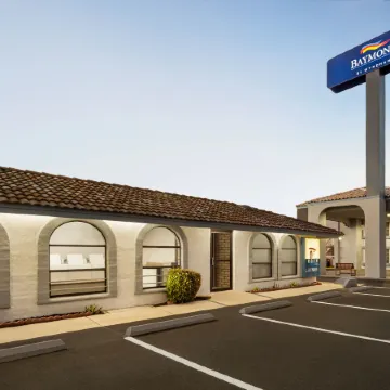 Baymont by Wyndham Kingman