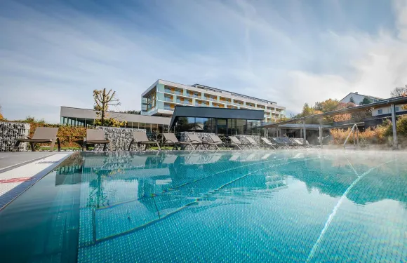 勒百斯泉采爾酒店