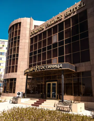 Golden Palace 酒店