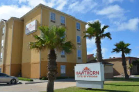 Hawthorn Extended Stay by Wyndham Corpus Christi Padre Is