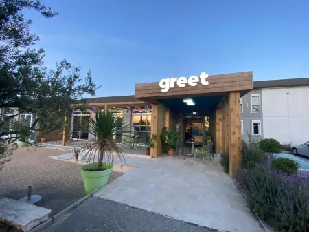 Greet Hotel Marseille Provence Aéroport