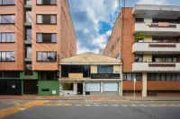 NAIOT HOTEL BOUTIQUE Hotels in Estadio