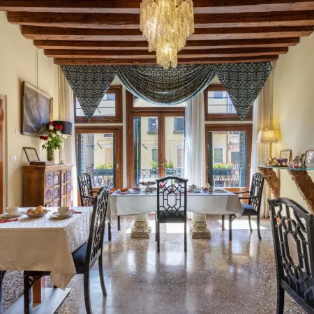 Palazzo San Firmino Residenza Storica All Suite Canal View