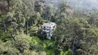T Cherry Villa by le Montfort Отели в г. Pallivasal