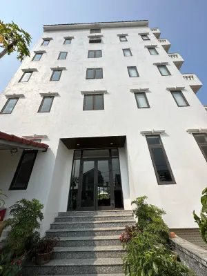 هوتل فرونت بيتش Hotels near شاطئ كوا داي (Cua Dai Beach)