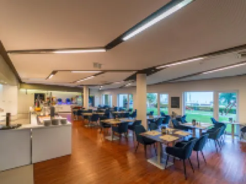 Hotel Yacht Wellness & Business Hotels in Siófoki