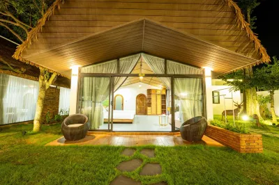 Apple House & Coffee Các khách sạn gần Chợ Hắc dịch