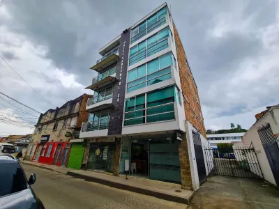 Hotel Andinos Plaza Pitalito فنادق في 