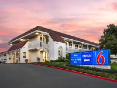 スタジオ 6 スイーツ チャタヌーガ テネシー - ルックアウト マウンテン チャタヌーガのホテル