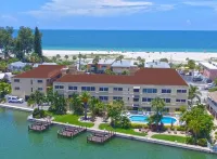 Westwinds Waterfront Resort Hotel di Treasure Island