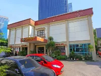 Stay 'd Kuningan Hotels near Satriamandala Museum