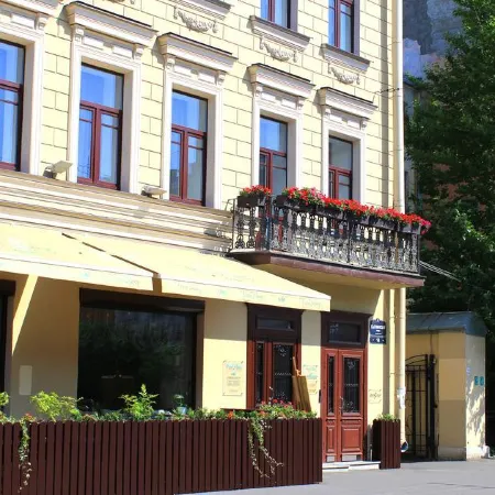 Mary Hotel (Мари)