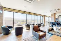 Black Rock Mountain Resort فنادق في Samak