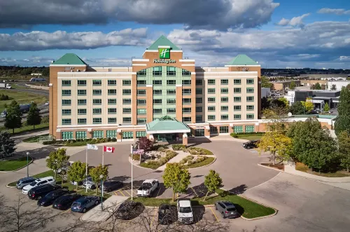 Holiday Inn & Suites Oakville @ Bronte