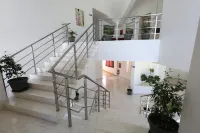 Hotel Republika Berat - Parkering