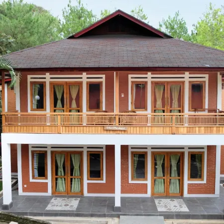 Jambuluwuk Convention Hall & Resort Batu