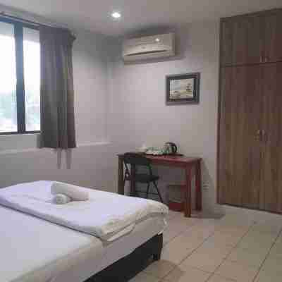 Reintree Lodge Hotel Rooms