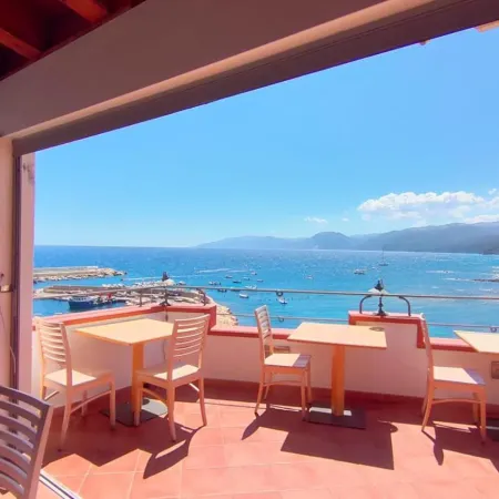 BUE Marino Hotel & Rooftop Bar