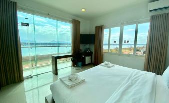 Intouch Riverside Hotel - Housity