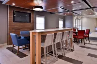 Holiday Inn Express & Suites North Kansas City Hotels in North Kansas City
