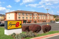 Super 8 by Wyndham the Dalles or Отели в г. Даллес