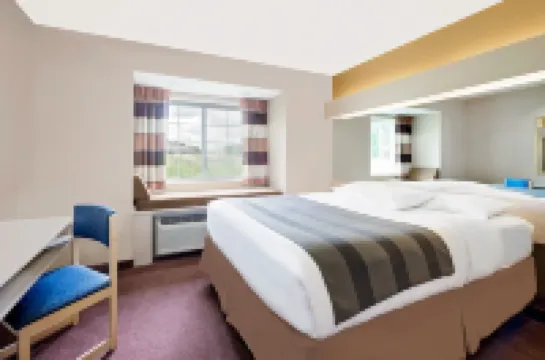 Microtel Inn & Suites by Wyndham Joplin Hotel di Joplin