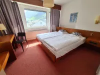 Hôtel de la Poste Martigny - City Center Отели в г. Мартиньи
