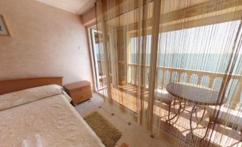 Pioner Living Quartes