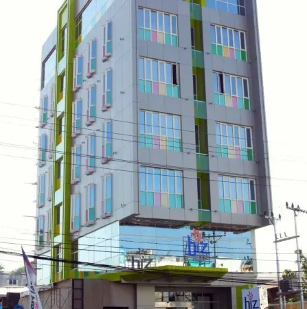 ビズ ブルバード ホテル