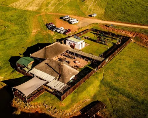 St Ives Lodge & Venue Hotele w: Howick