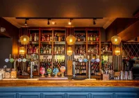 Harper's Steakhouse with Rooms, Haslemere - bar