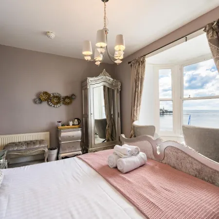 Gwesty'r Marine Hotel & Spa