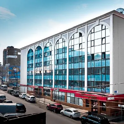 Zhemchuzhina Hotel Hotels near Yul Brynner Monument