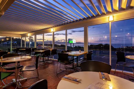 Beachfront Bicheno Отели рядом с достопримечательностью «Waubs Beach»