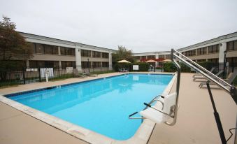 Holiday Inn Hazlet
