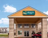 Quality Inn Aurora - Naperville Area Hotels in Aurora