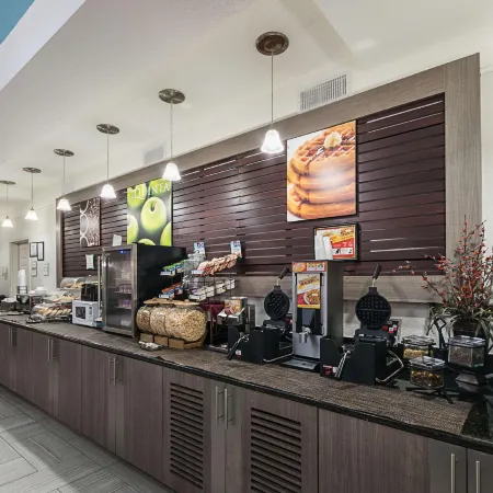 La Quinta Inn & Suites by Wyndham Conroe