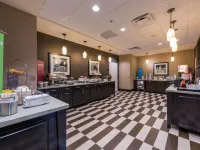 Hampton Inn & Suites by Hilton Phoenix Tempe Hotels near Sloan Park