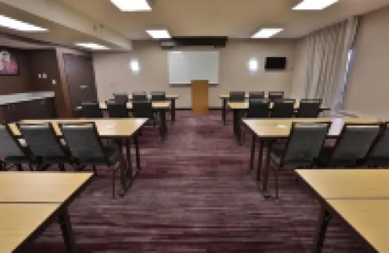 PRESTON SUITES by IHG