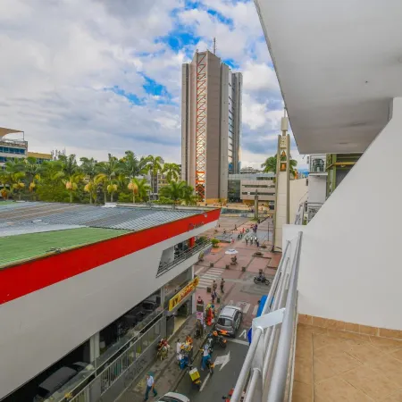Hotel Toledo Plaza