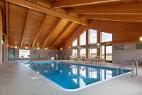 AmericInn by Wyndham Valley City Conference Center - С бассейном