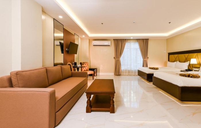 The Monaco Hotel Taytay