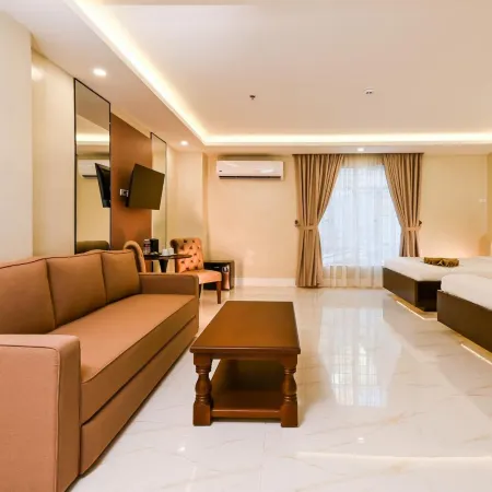 The Monaco Hotel Taytay