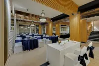 Hays Air by Ahuja Residences - Golf Course Ext Road & Sector 51 - 2-Star