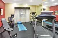 比福德靠近喬治亞購物中心的康福特酒店及套房 - 健身室/gym room