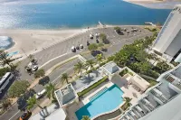The Grand Apartments - Parvekkeita