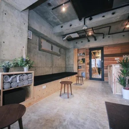 Bnbplus Niigata Book Inn