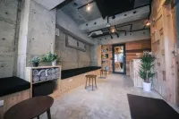 Bnbplus Niigata Book Inn - 2-Star