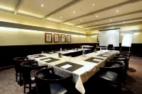 Van der Valk Hotel Hardegarijp - Leeuwarden - 3-Star